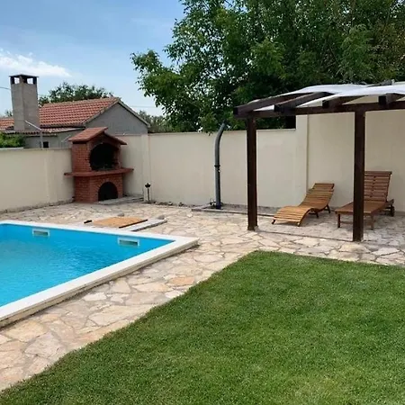 Nyaraló Family Friendly House With A Swimming Pool - 25391 *