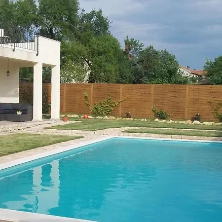Nyaraló Family Friendly House With A Swimming Pool - 25391 Zára