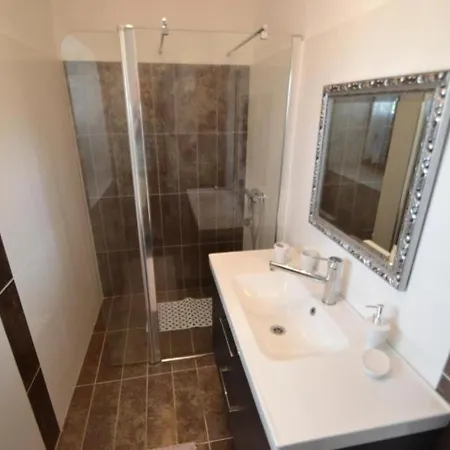 Family Friendly House With A Swimming Pool - 25391 Semesterbostad *