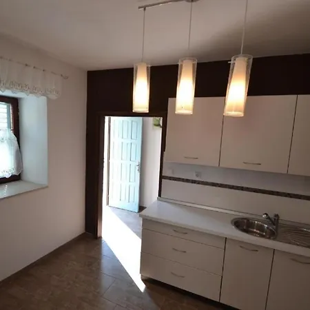 Family Friendly House With A Swimming Pool - 25391